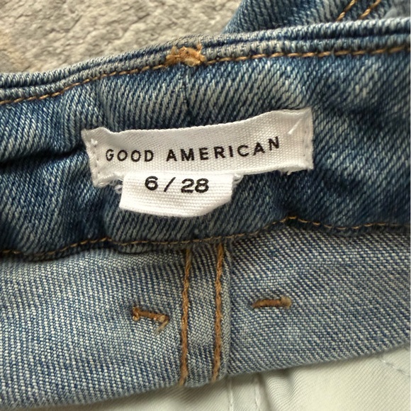 Good American Good Curve Skinny Jeans - Picture 9 of 9